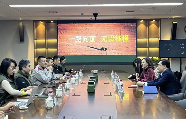 加强沟通交流，汽车城集团党委书记、董事长陈钢一行赴青岛学习考察