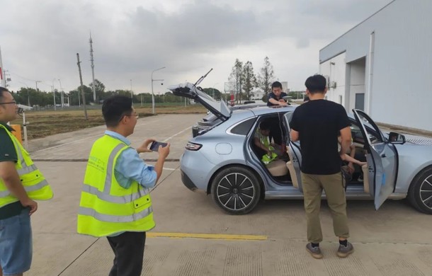 2024 C-V2X“四跨”（上海）先导应用实践活动在汽车城火热进行中