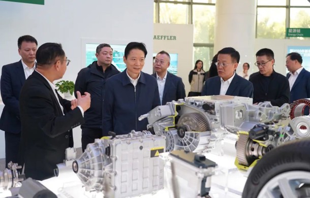 区领导走访调研汽车城入驻企业舍弗勒