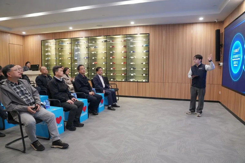 深圳市坪山区政协来嘉定考察调研